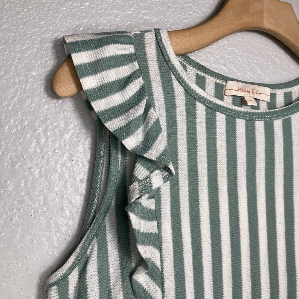 Hailey & Co Woman's Top L Green White Ruffles Sleeveless Boho Coquette Blouse - Picture 2 of 8